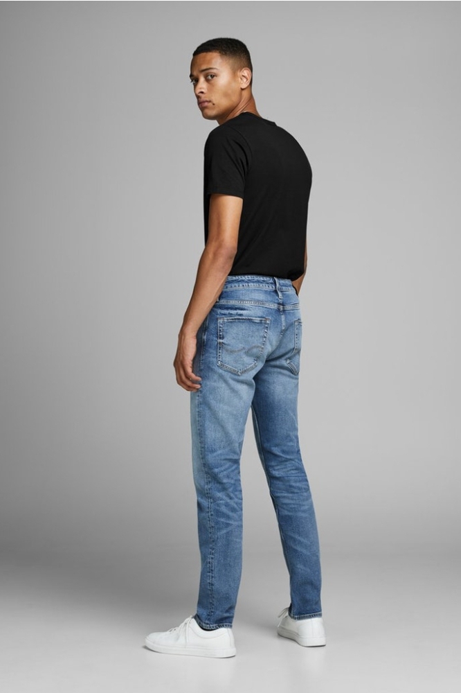 Jack & Jones zwarte heren t-shirt | Model