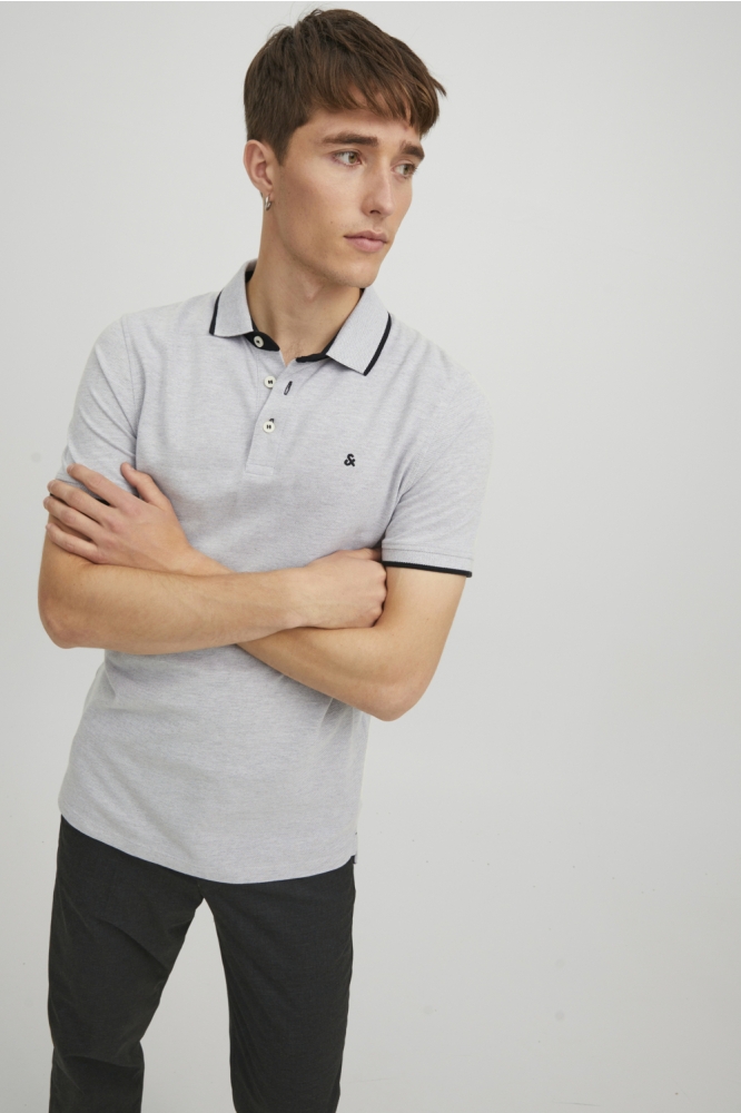 Jack & Jones grijze heren polo | Model vooraanzicht