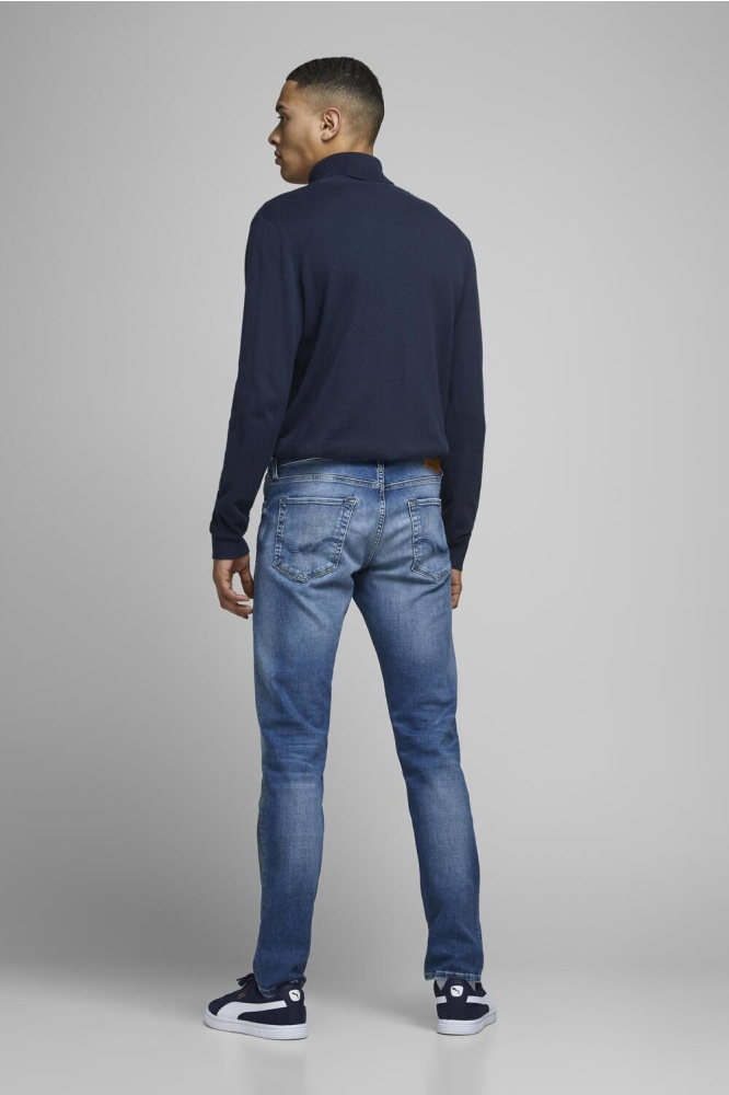 Jack & Jones blauwe heren trui | Model achteraanzicht