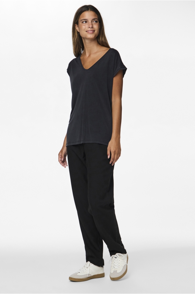 Pieces zwarte dames t-shirt | Model