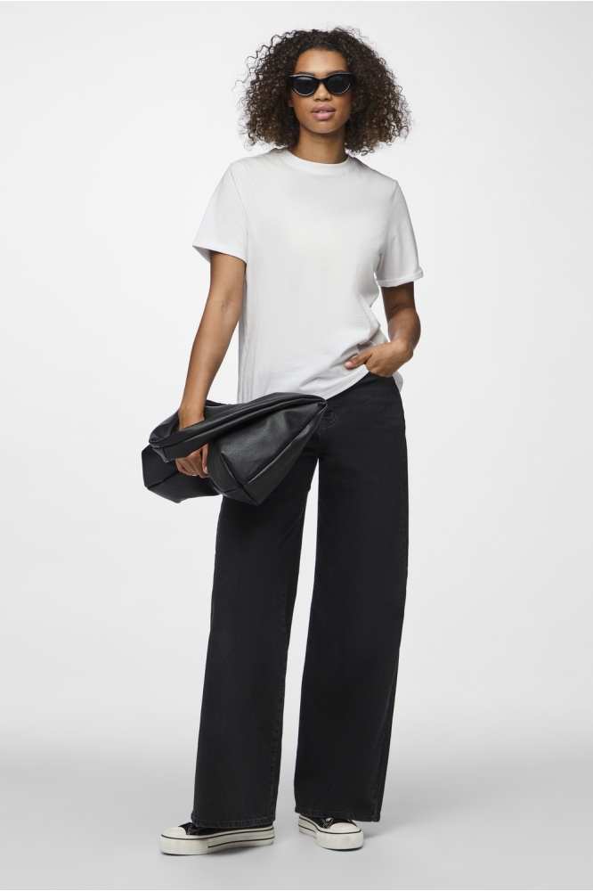 Pieces witte dames t-shirt | Model