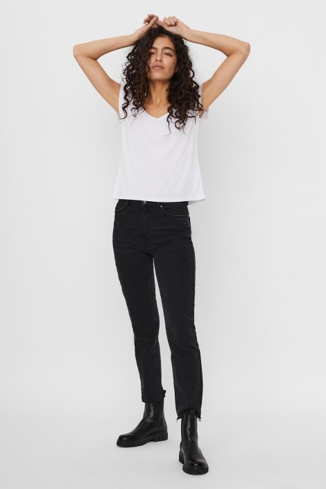 Vero Moda witte dames t-shirt | Model vooraanzicht