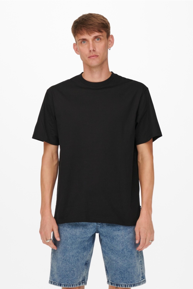 Only & Sons zwarte heren t-shirt | Model vooraanzicht