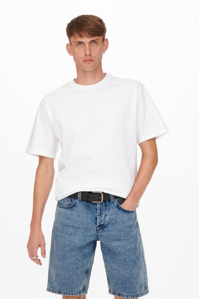 Only & Sons witte heren t-shirt | Model vooraanzicht