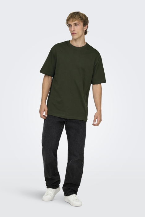 Only & Sons groene heren t-shirt | Model vooraanzicht