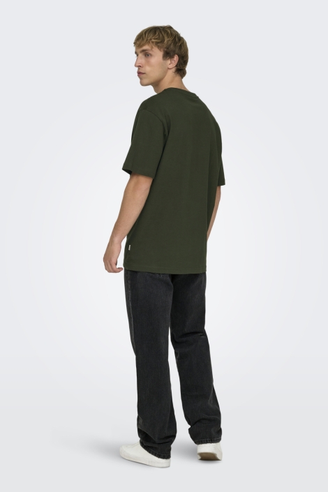 Only & Sons groene heren t-shirt | Model achteraanzicht