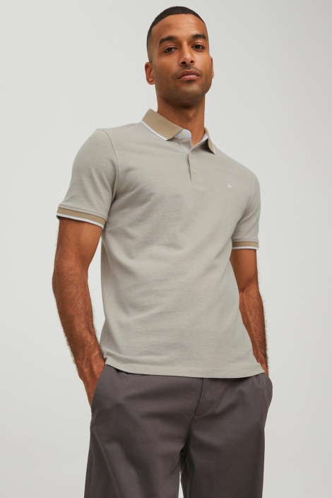 Jack & Jones zand heren polo | Model vooraanzicht