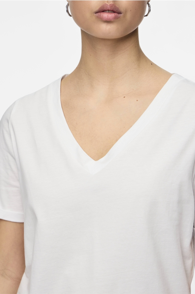 Pieces witte dames t-shirt | Close up