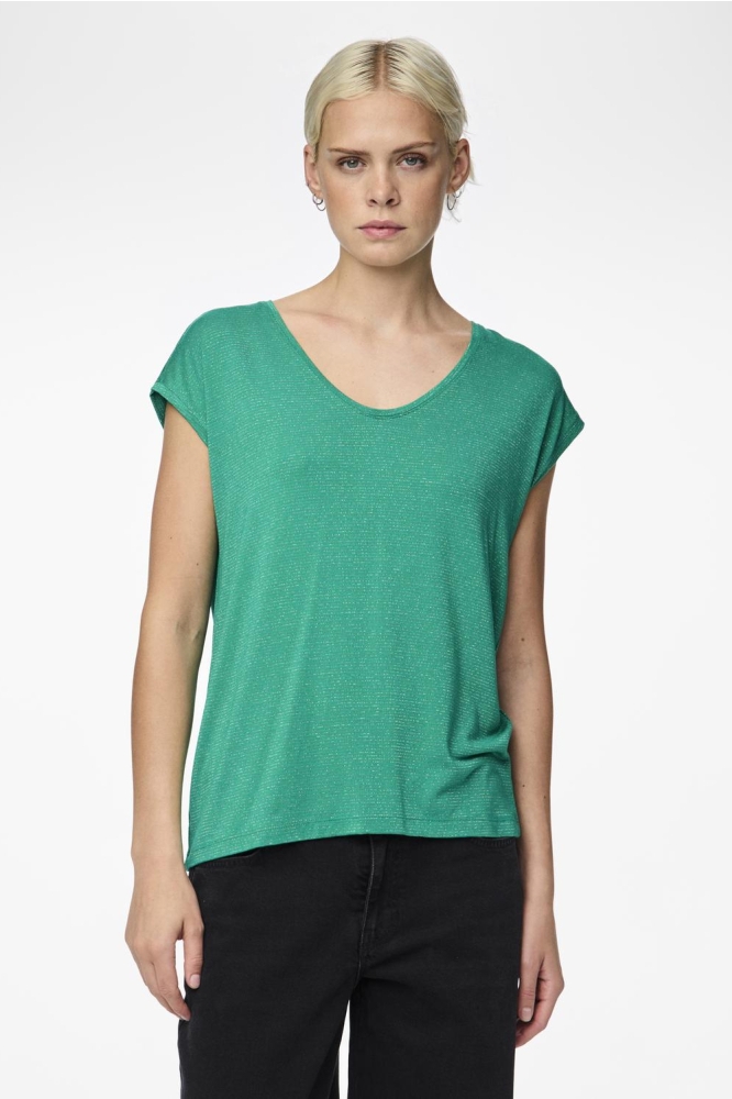 Pieces groene dames t-shirt | Model vooraanzicht