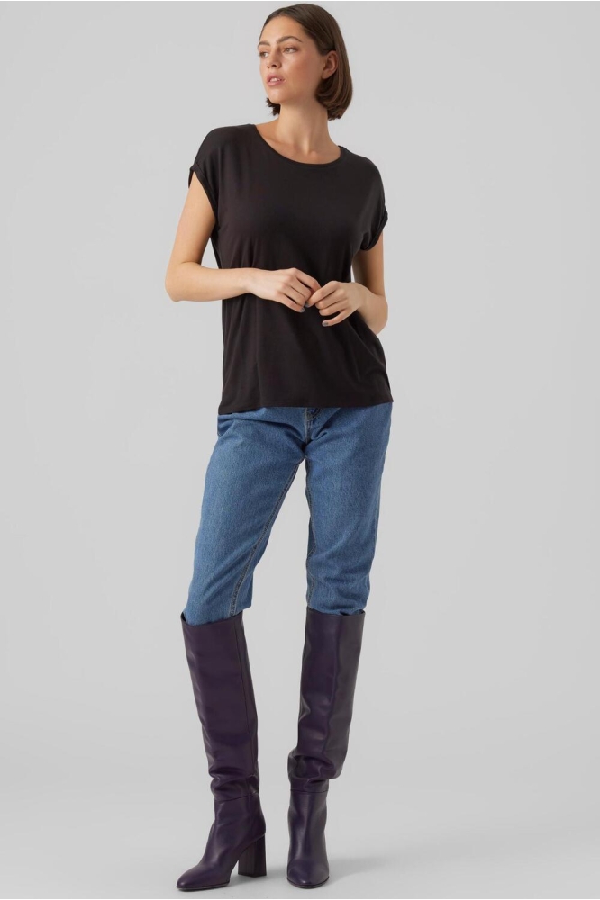 Vero Moda zwarte dames t-shirt | Model