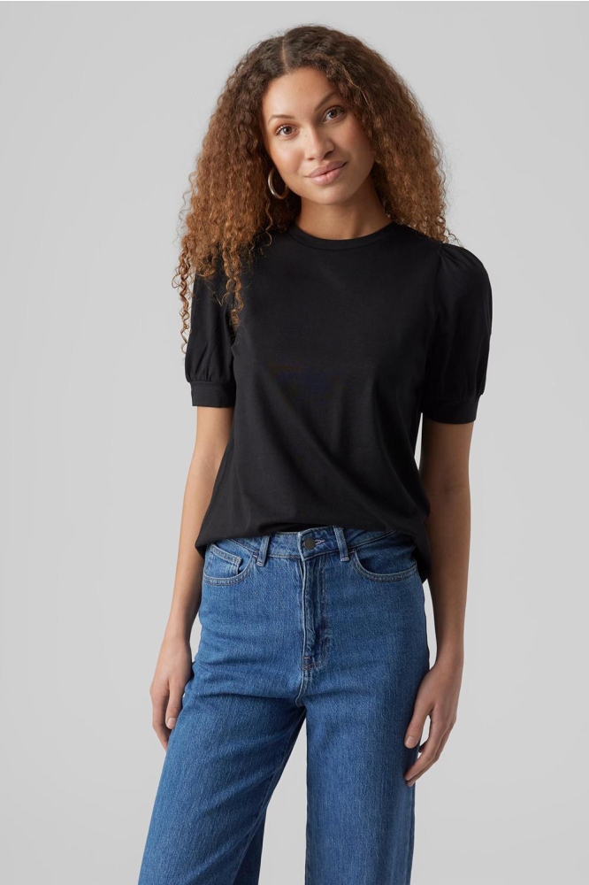 Vero Moda zwarte dames t-shirt | Model vooraanzicht