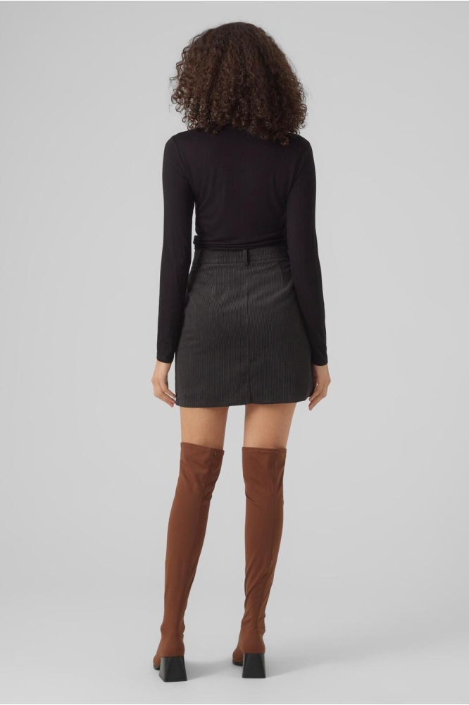 Vero Moda zwarte dames t-shirt | Model achteraanzicht