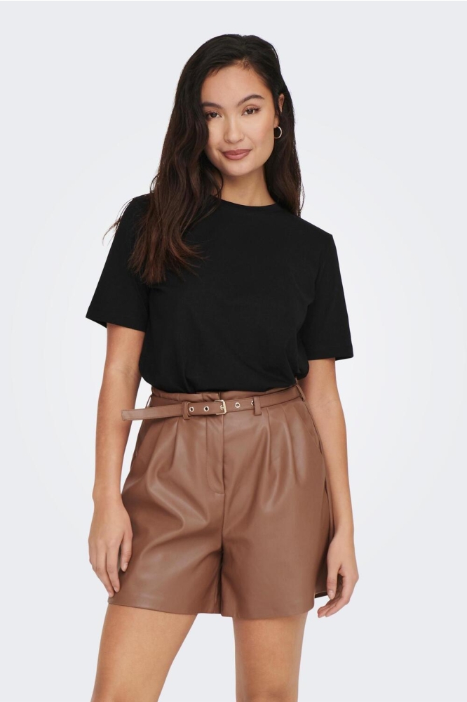 Only zwarte dames t-shirt | Model vooraanzicht