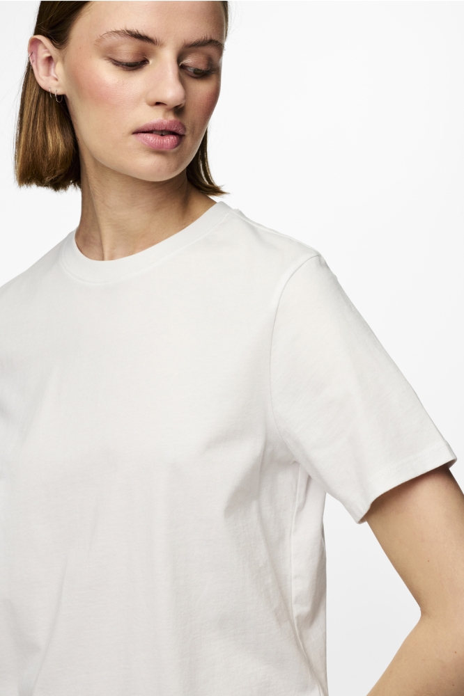 Pieces witte dames t-shirt | Close up
