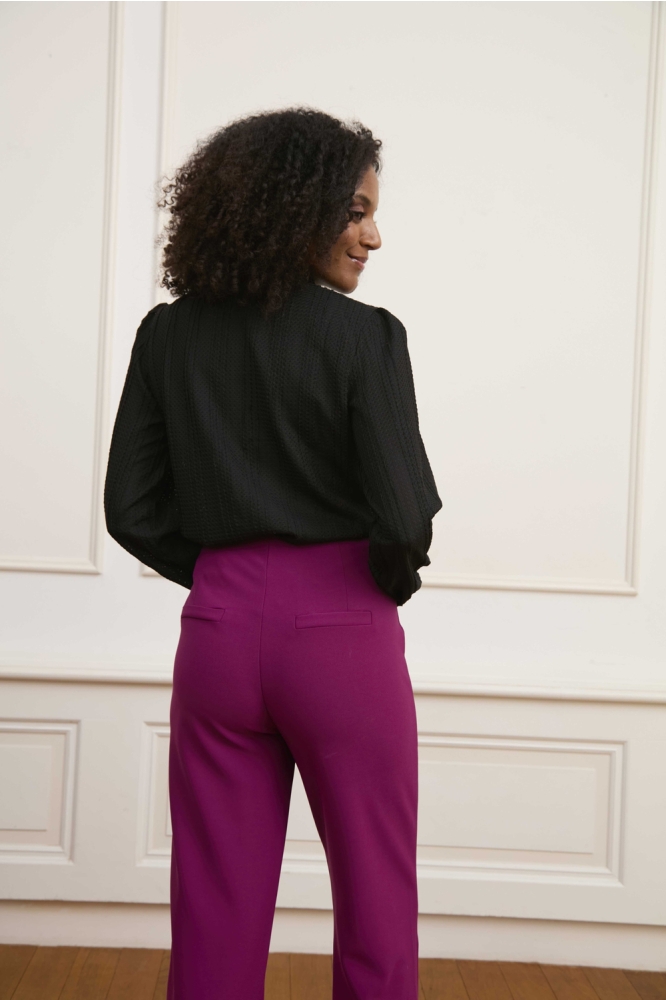 Lofty Manner zwarte dames t-shirt | Model achteraanzicht