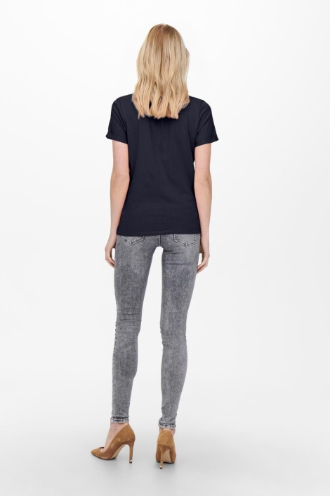 Only blauwe dames t-shirt | Model achteraanzicht