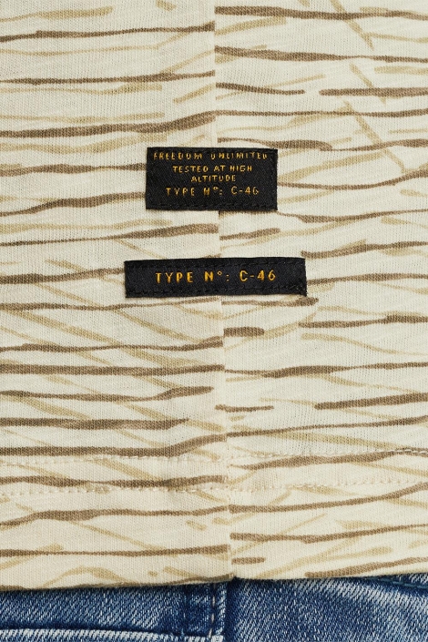 PME legend beige heren t-shirt | Close up