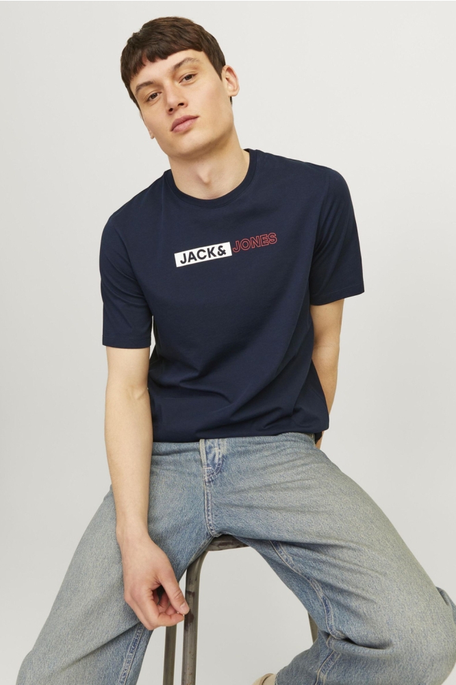 Jack & Jones blauwe heren t-shirt | Model vooraanzicht