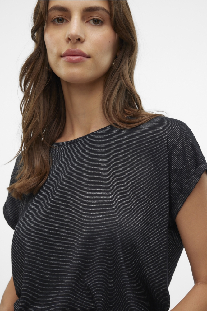 Vero Moda zwarte dames t-shirt | Close up