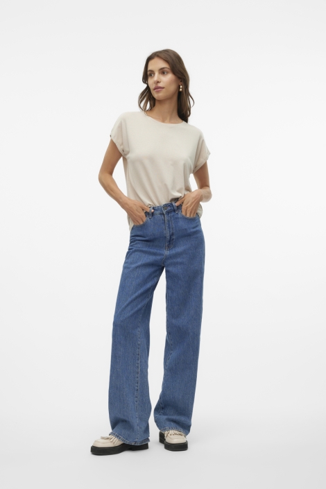 Vero Moda beige dames t-shirt | Model vooraanzicht