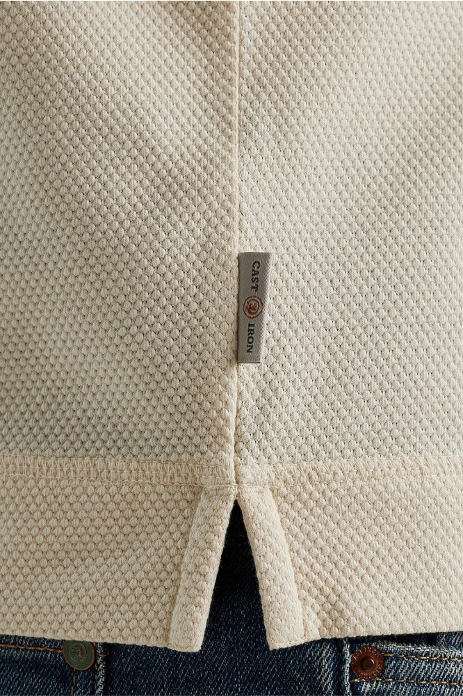 Cast Iron beige heren t-shirt | Close up