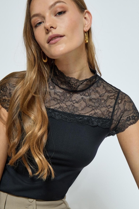 Minus zwarte dames t-shirt | Close up