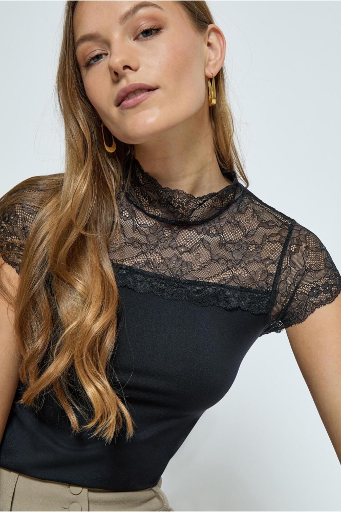 Minus zwarte dames t-shirt | Close up