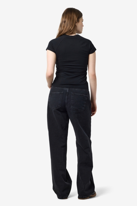 Noisy may zwarte dames t-shirt | Model achteraanzicht