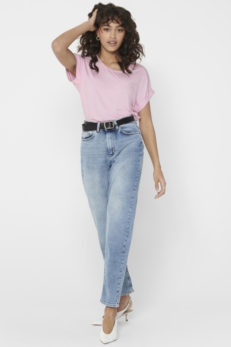 Only roze dames t-shirt | Model