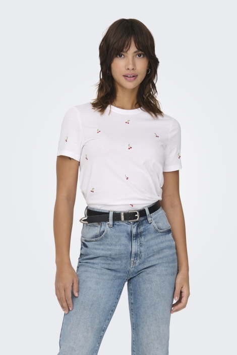 Only witte dames t-shirt | Model vooraanzicht