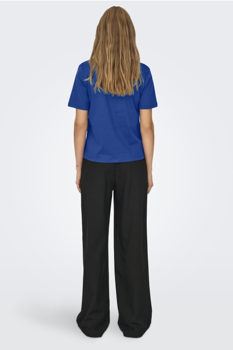 Only blauwe dames t-shirt | Model