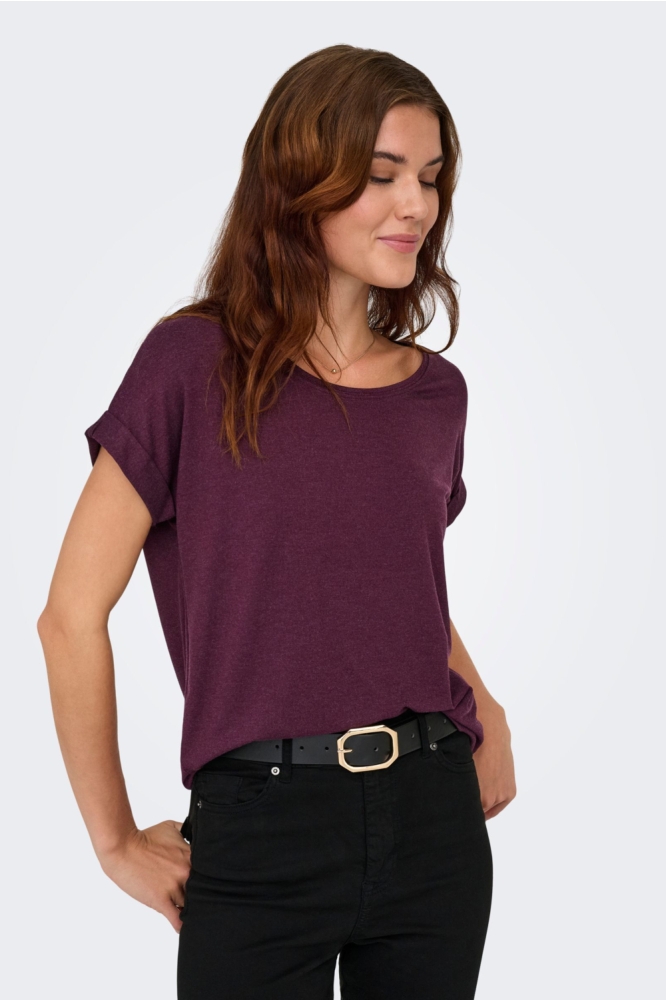 Only bordeaux dames t-shirt | Model vooraanzicht