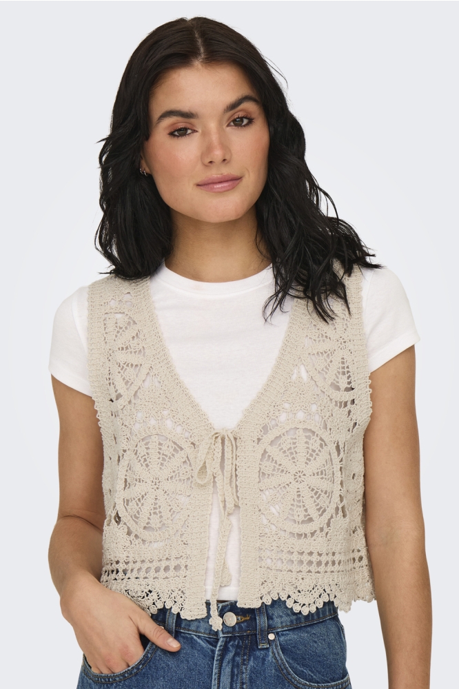 Jacqueline de Yong beige dames gilet | Model vooraanzicht