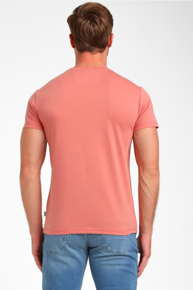 Gabbiano oranje heren t-shirt | Model achteraanzicht