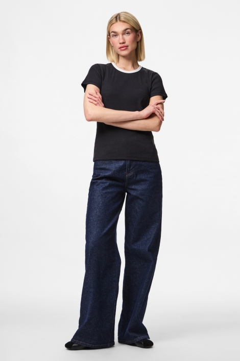 Pieces zwarte dames t-shirt | Model