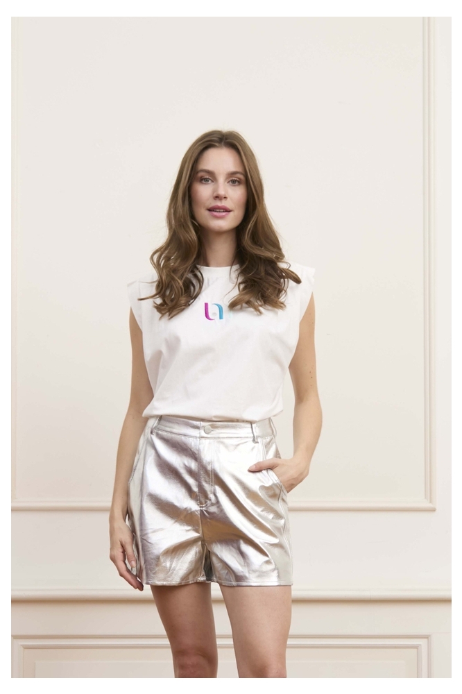 Lofty Manner witte dames t-shirt | Model vooraanzicht