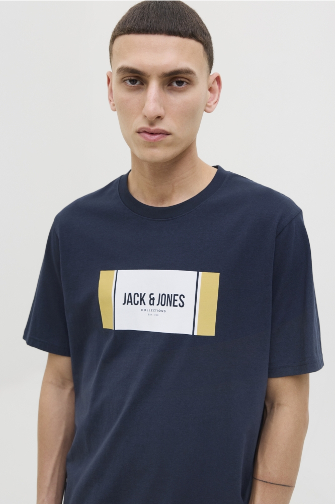 Jack & Jones zwarte heren t-shirt | Model vooraanzicht