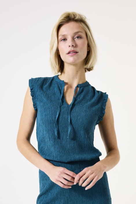 Garcia blauwe dames top | Model vooraanzicht