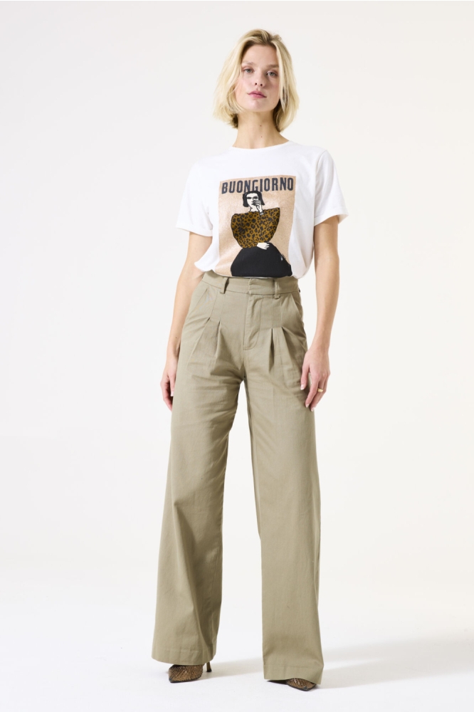 Garcia ecru dames t-shirt | Model