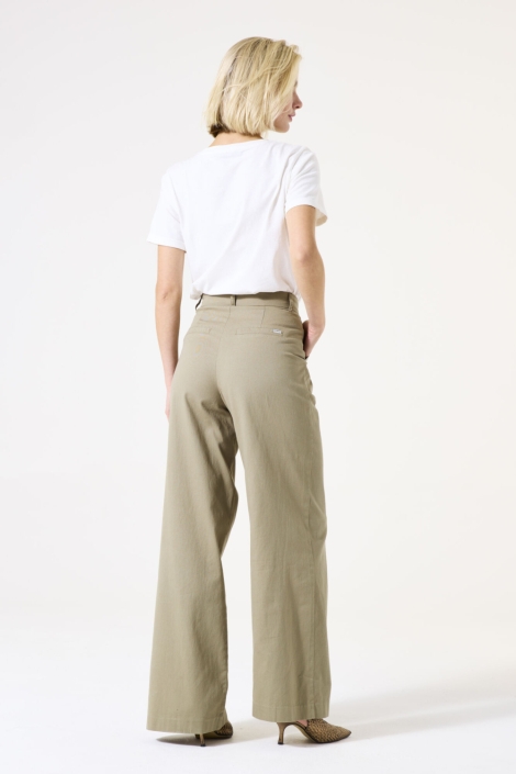 Garcia ecru dames t-shirt | Model