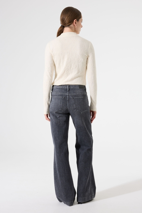 Garcia ecru dames t-shirt | Model vooraanzicht