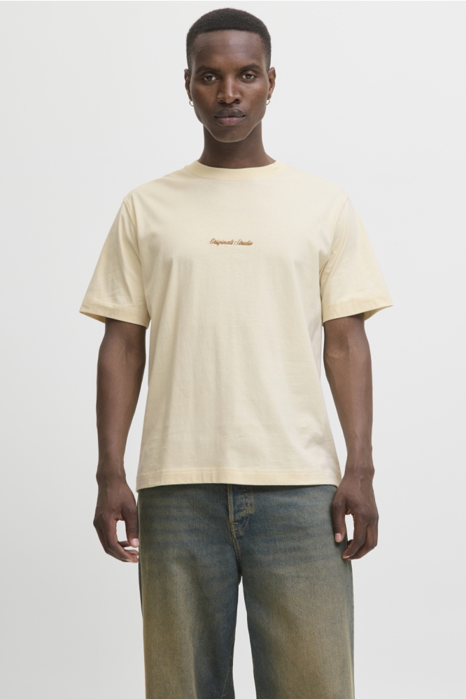 Jack & Jones beige heren t-shirt | Model vooraanzicht