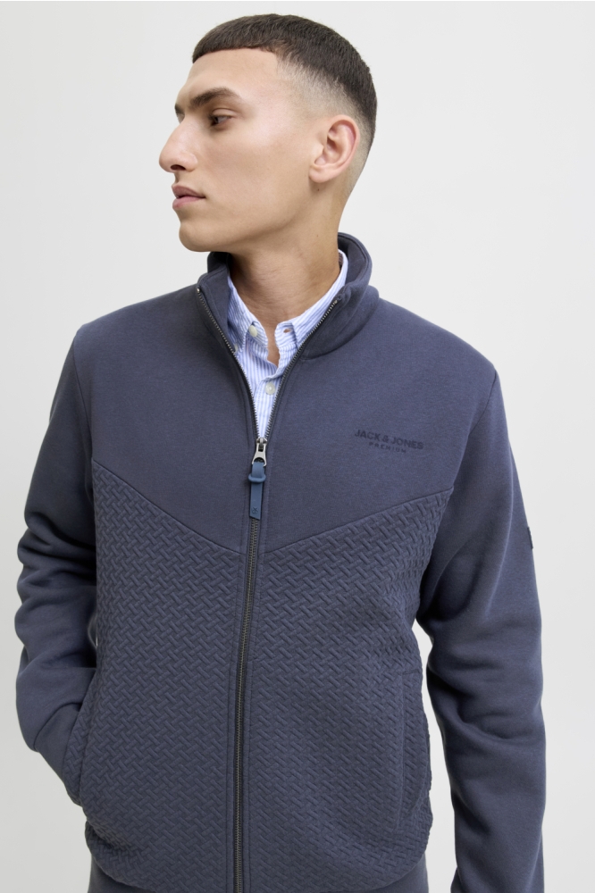 Jack & Jones blauwe heren vest | Model vooraanzicht