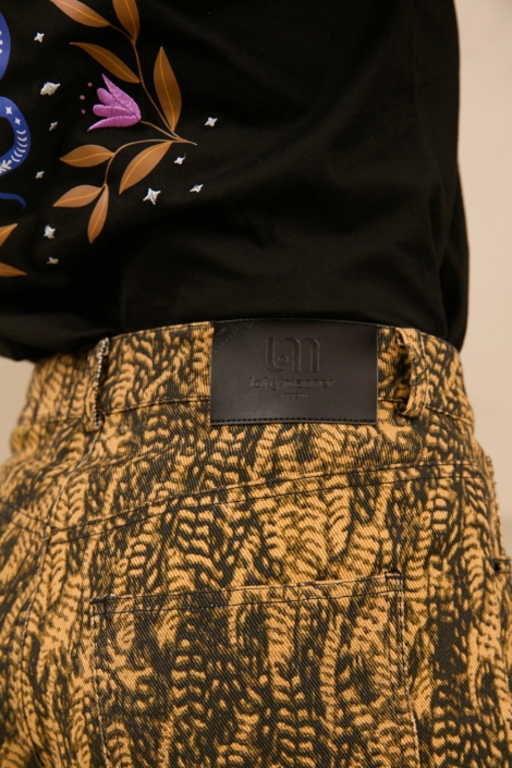 Lofty Manner zwarte dames t-shirt | Close up