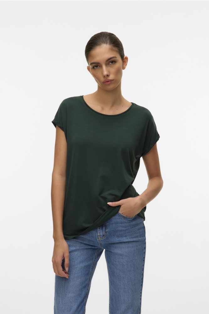 Vero Moda groene dames t-shirt | Model vooraanzicht