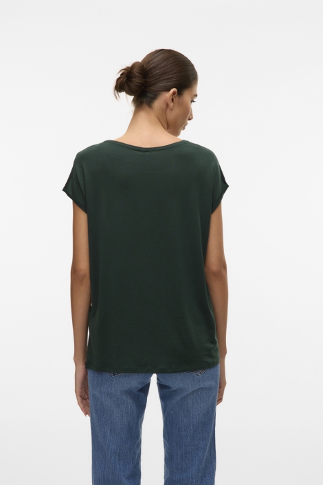 Vero Moda groene dames t-shirt | Model achteraanzicht