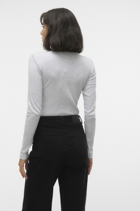 Vero Moda grijze dames t-shirt | Model achteraanzicht