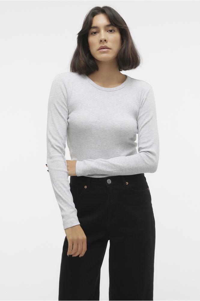 Vero Moda grijze dames t-shirt | Model vooraanzicht