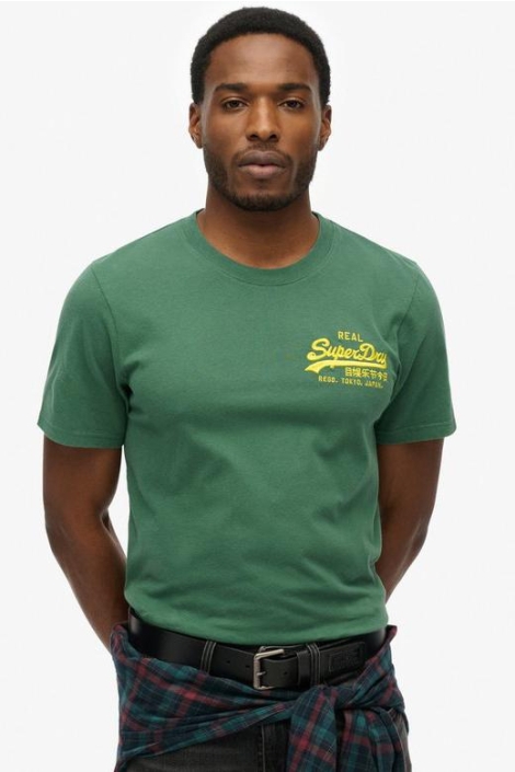 Superdry groene heren t-shirt | Model vooraanzicht