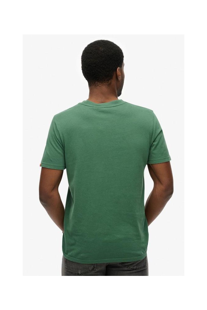 Superdry groene heren t-shirt | Model achteraanzicht